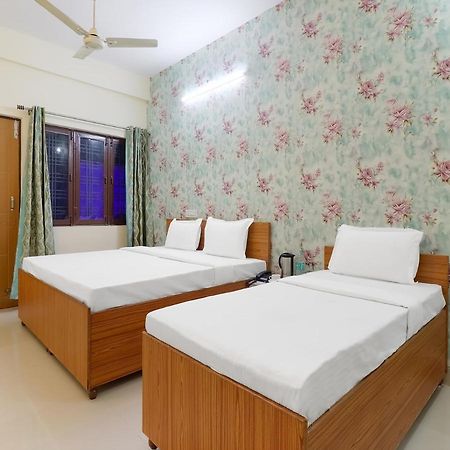 Oyo 84661 Lakshmi Home Stay Jhājra Exterior foto